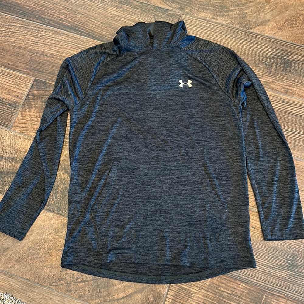 Men’s lightweight Under Armour Pullover